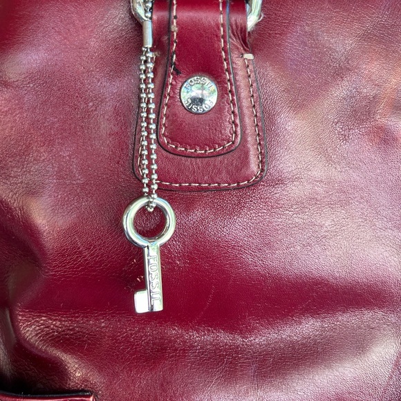 Fossil business satchel, red leather 13”by 15” - Picture 3 of 9